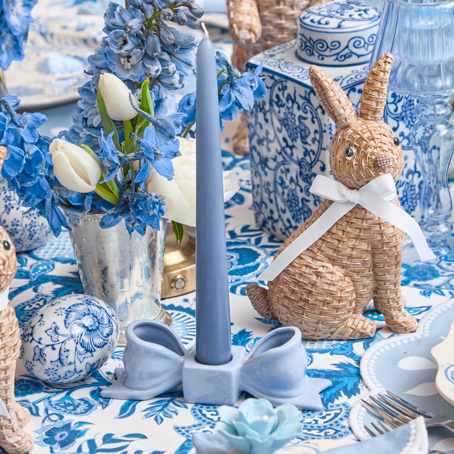 Bougeoir en céramique bleu doux avec nœud (paire)