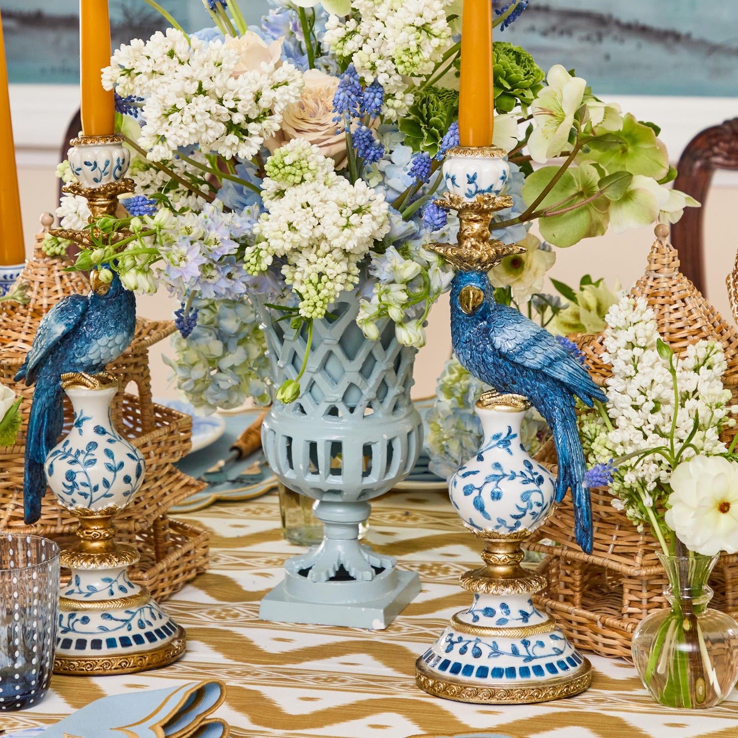 Ensemble de bougeoirs perroquet bleu