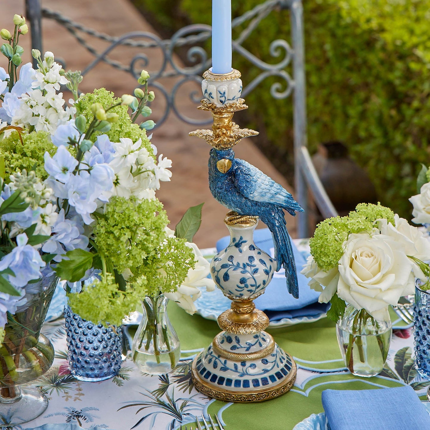 Ensemble de bougeoirs perroquet bleu