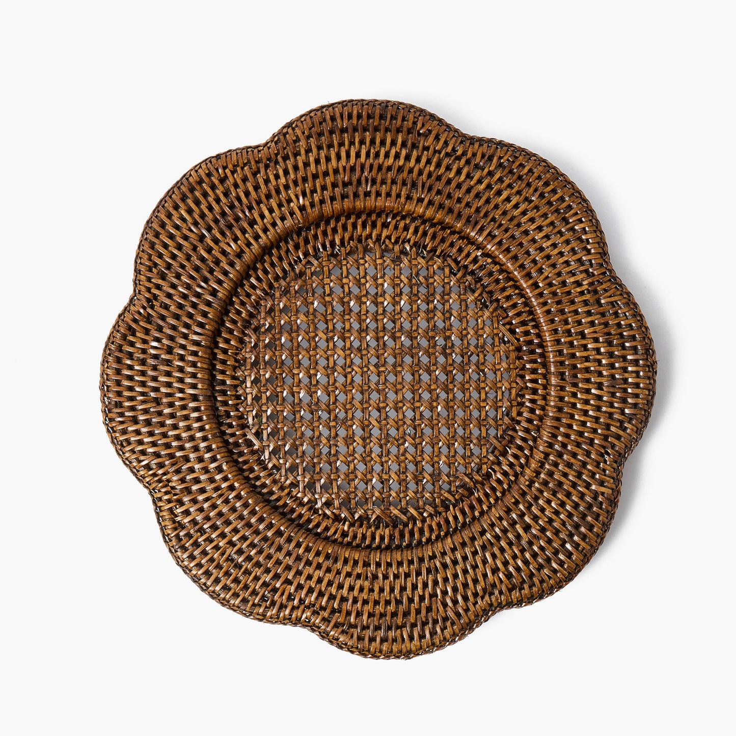 Assiettes de présentation en rotin festonné marron (lot de 4)