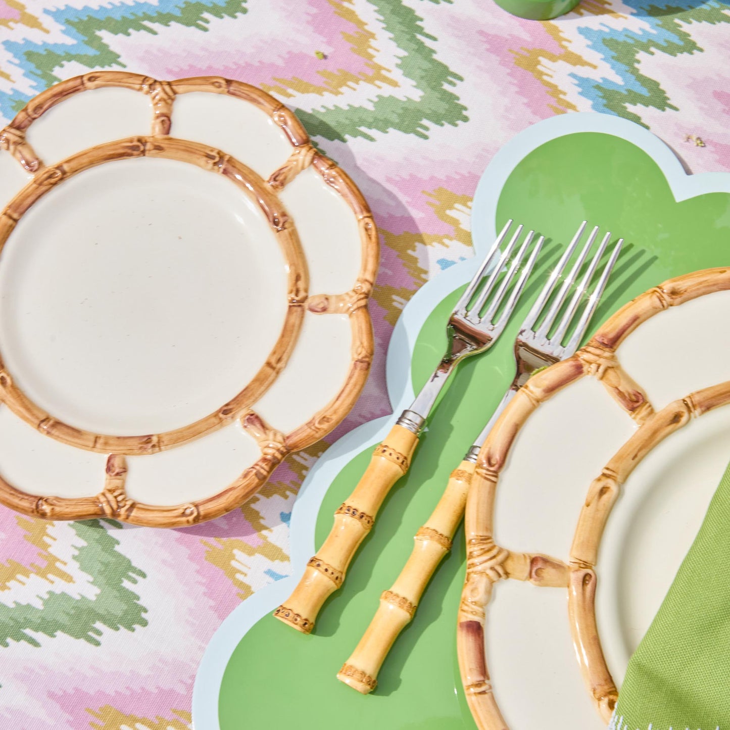 Sets de table laqués festonnés verts (lot de 4)