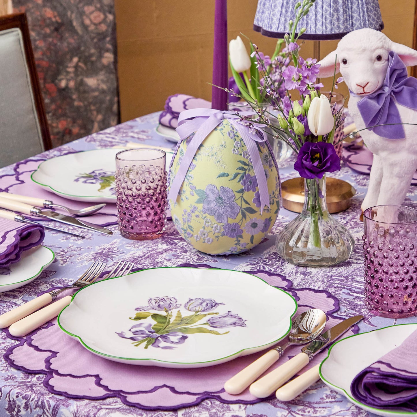 Assiette plate tulipe violette