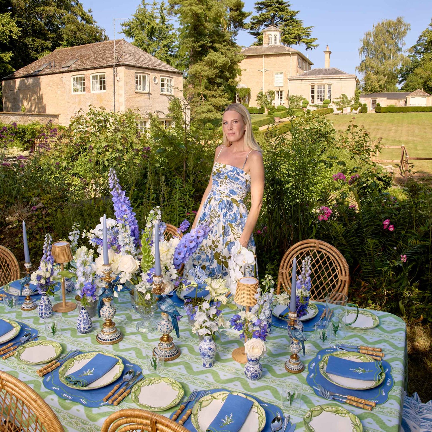 Sets de table et serviettes en lin bleu Lily of the Valley (lot de 4)